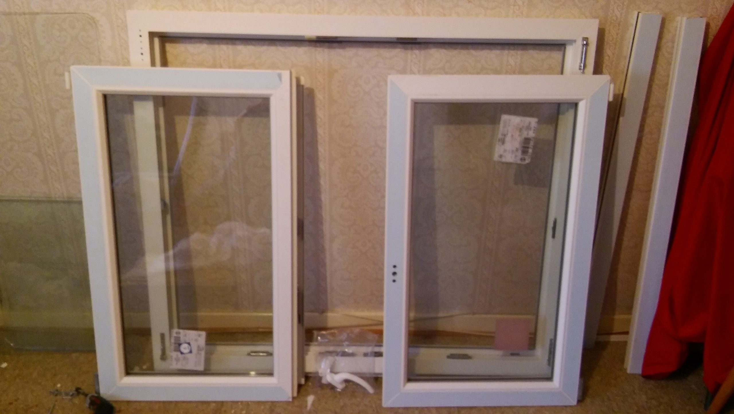 Fenster, Kunstoff, weiß, 2-flg, Stulp, Gr. 1240x1060mm; Iso 1.1 K  4-16-4
