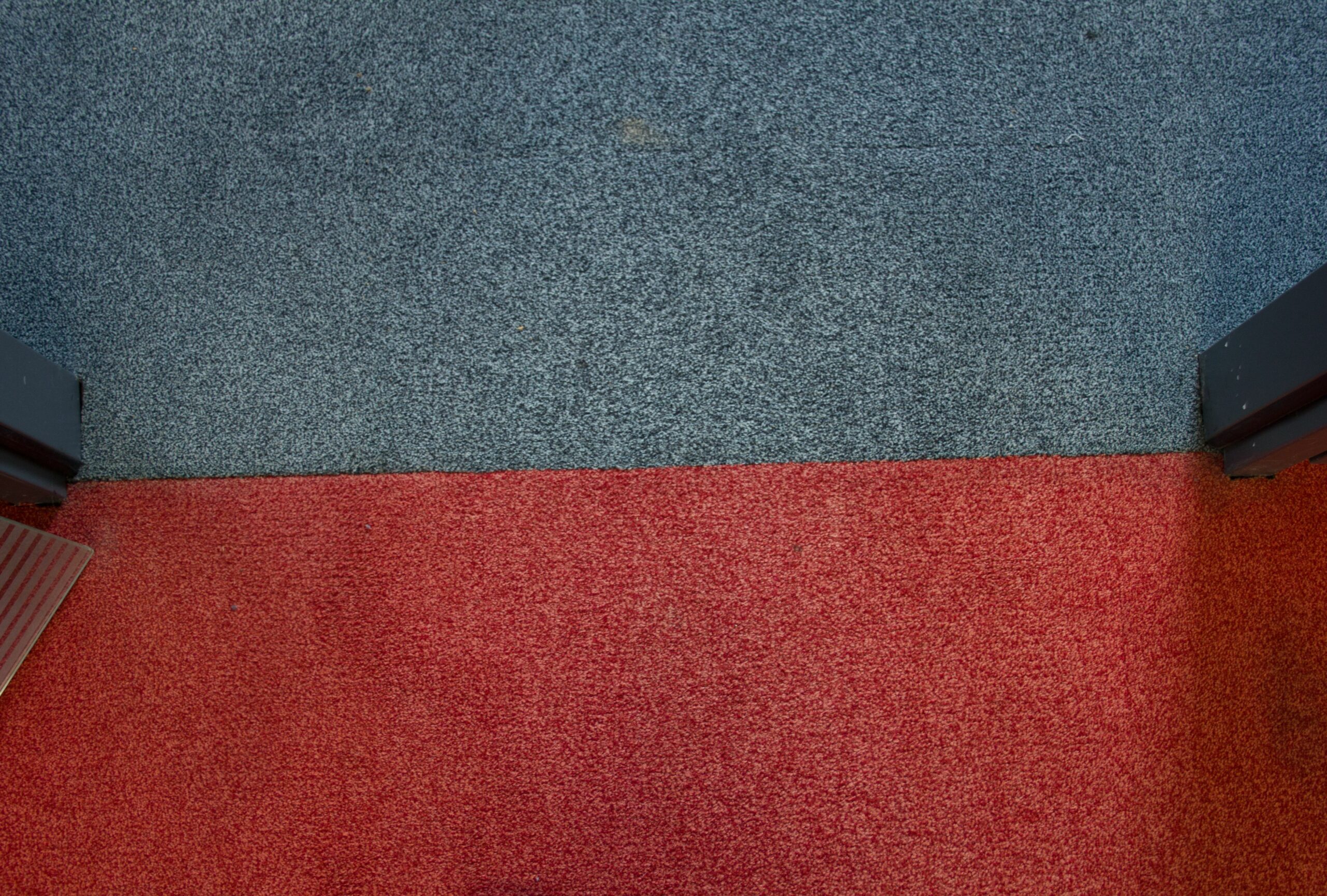Teppichfließen rot 50x50