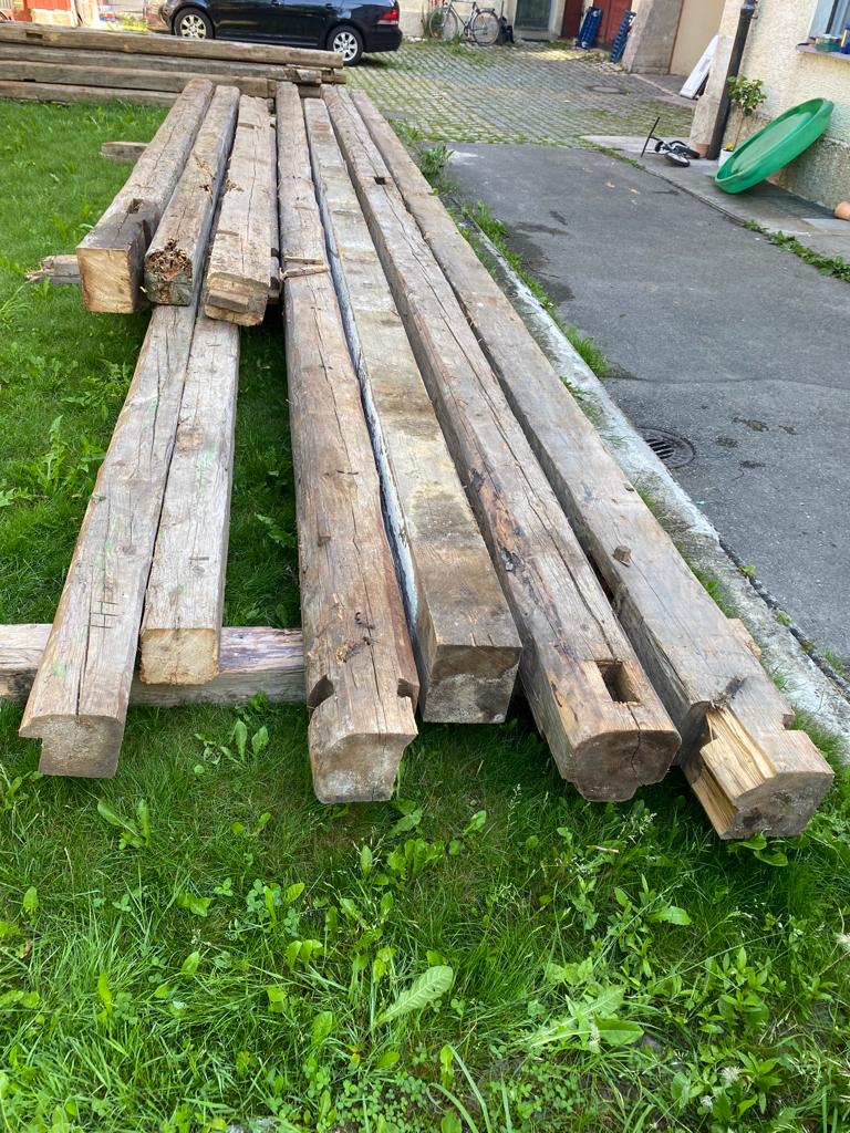 10m lange Holzbalken gute 100 Jahre alt