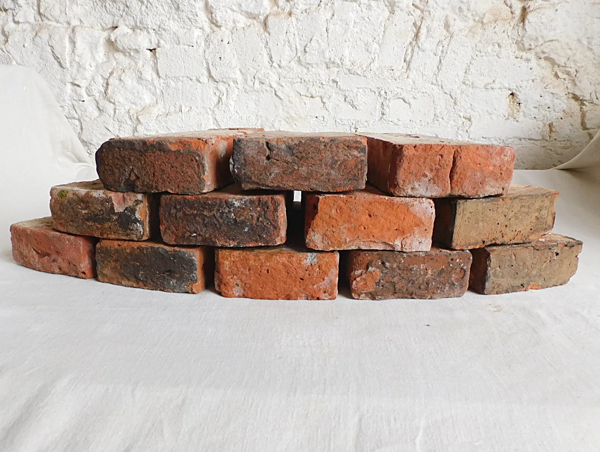 Antike Rückbau konisch Rund radial Brunnen Bogen Ziegel terracotta Feldbrand handgestrichen