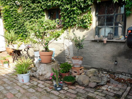 Pflanzenständer Blumentopf Untergestell Garten Konsole Beistelltisch Blumentreppe alte Ziegel Backstein Altziegel DIY