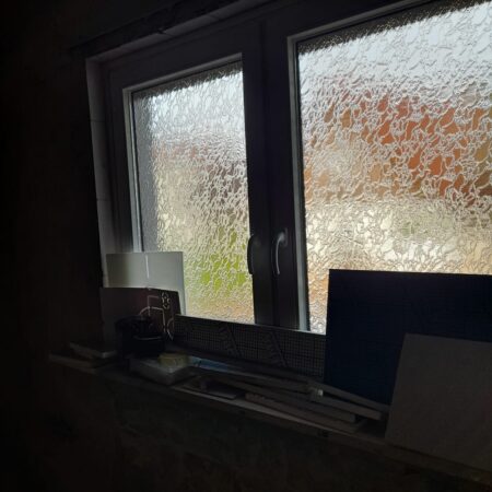 Verschiedene Holz und Kunststoff Fenster
