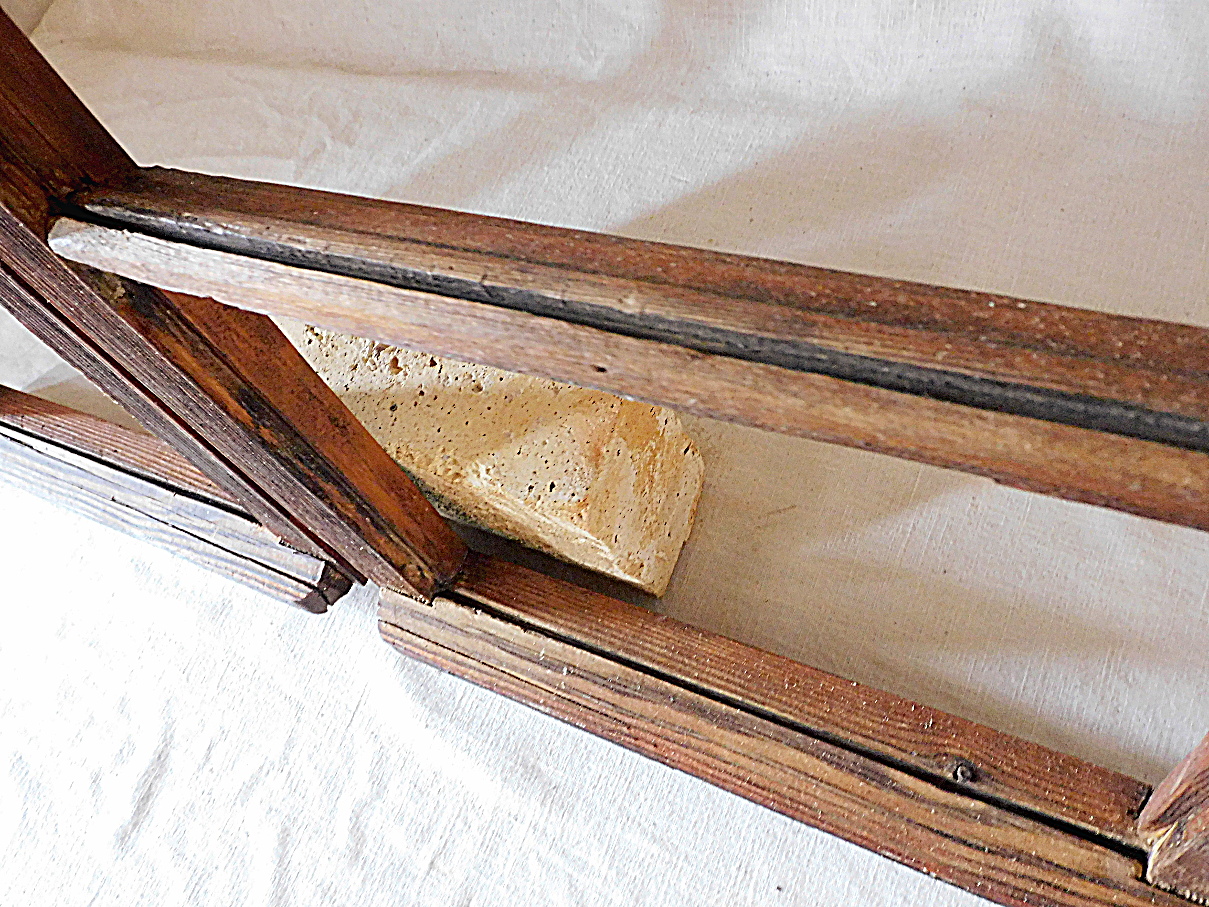 altes historisches Holz Stall Schuppen Bauernhaus fenster Dekoration rustikal Landhaus shabby chic vintage
