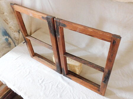 altes historisches Holz Stall Schuppen Bauernhaus fenster Dekoration rustikal Landhaus shabby chic vintage