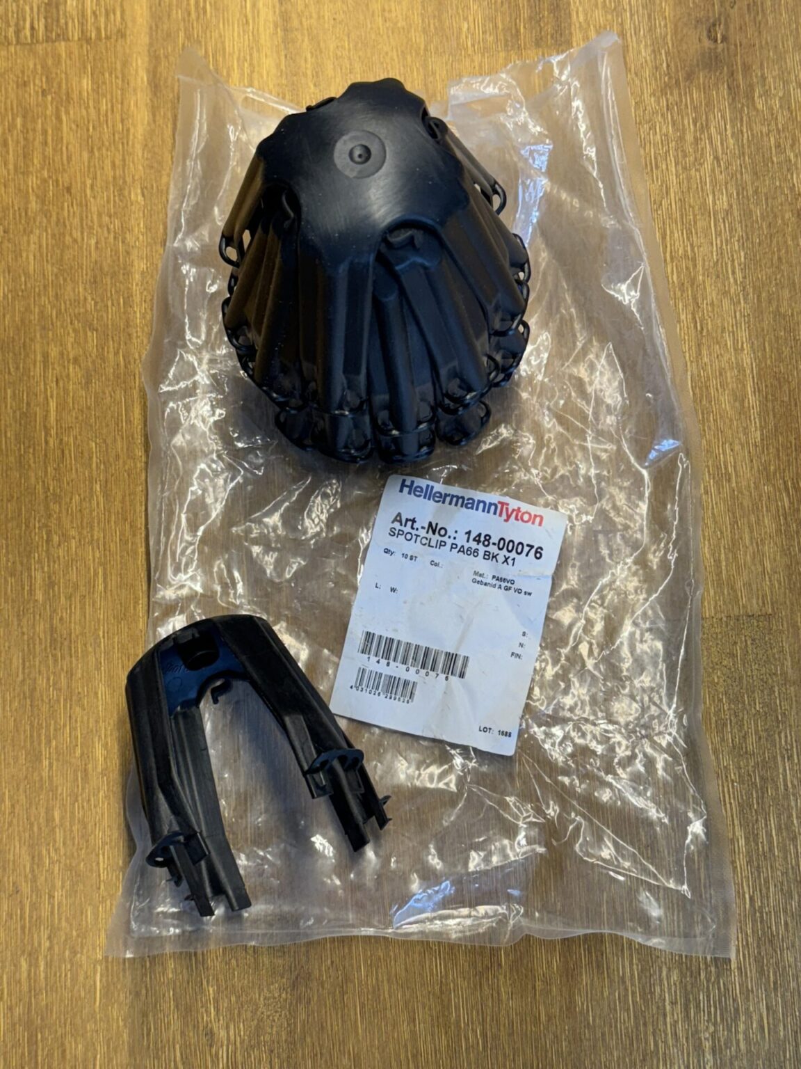 Hellermann Tyton Deckenabstandshalter