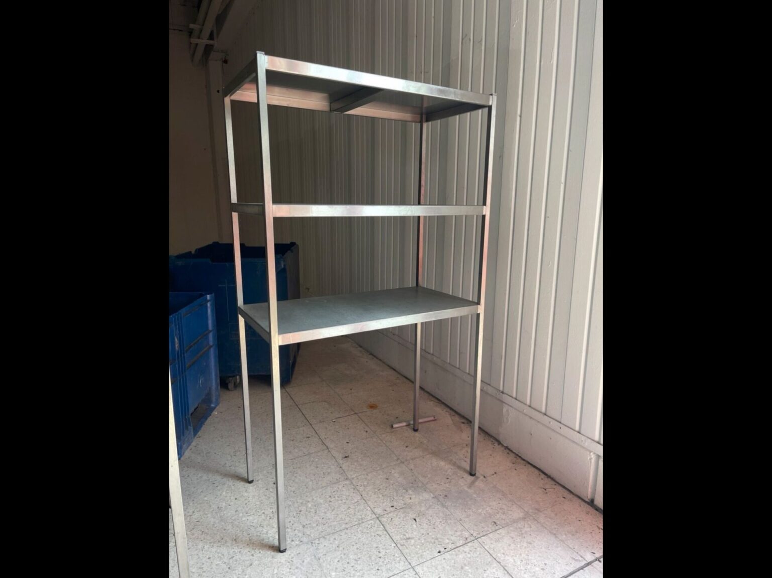 Edelstahlregal – Lager – Werkstatt