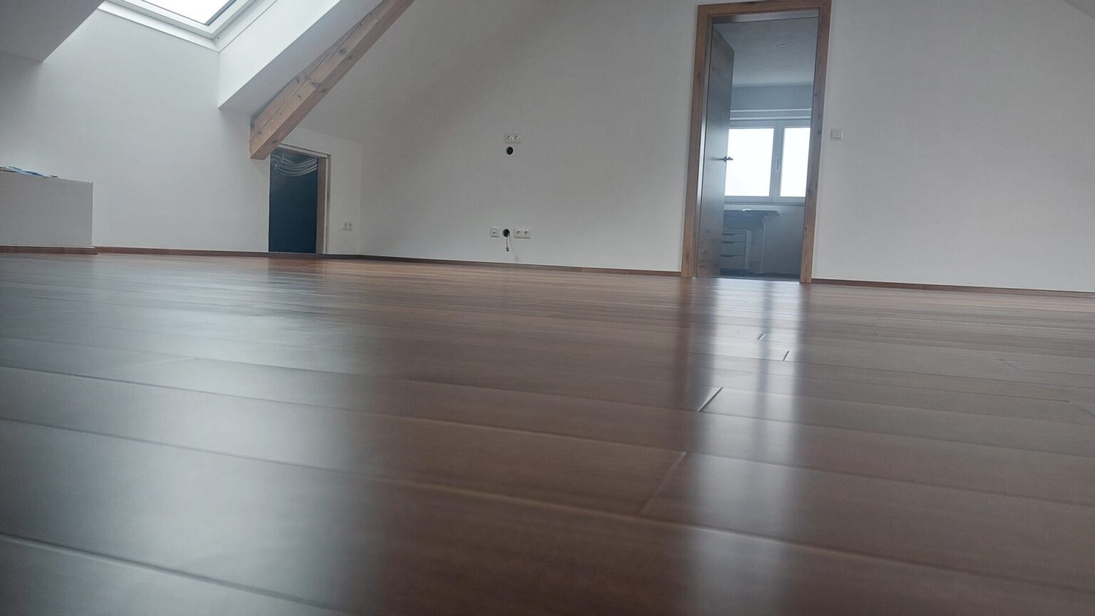 Parkettboden Ami Nuss Hochfloor
