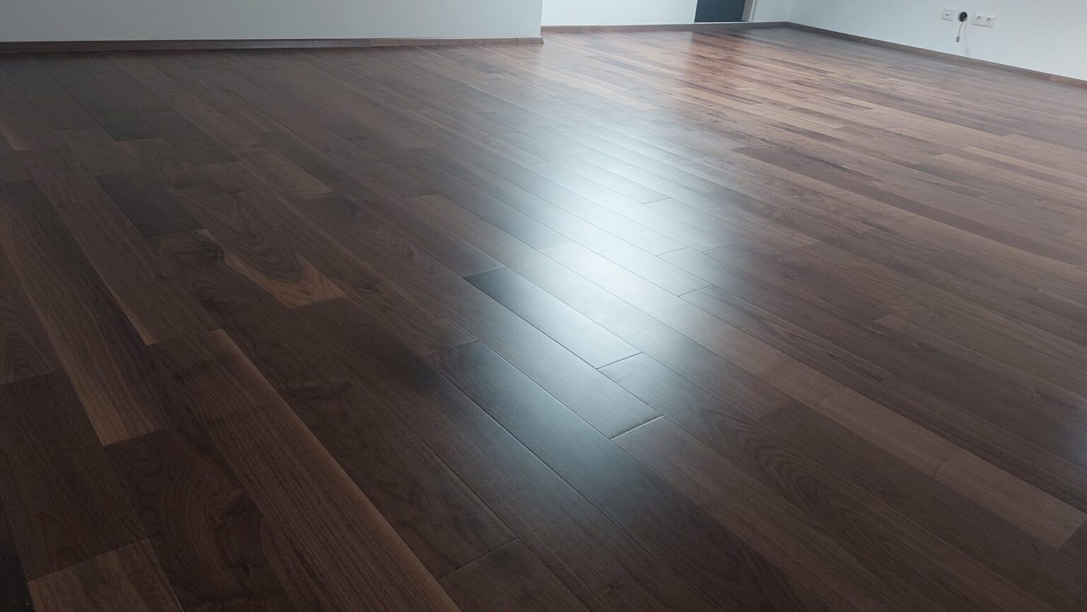 Parkettboden Ami Nuss Hochfloor