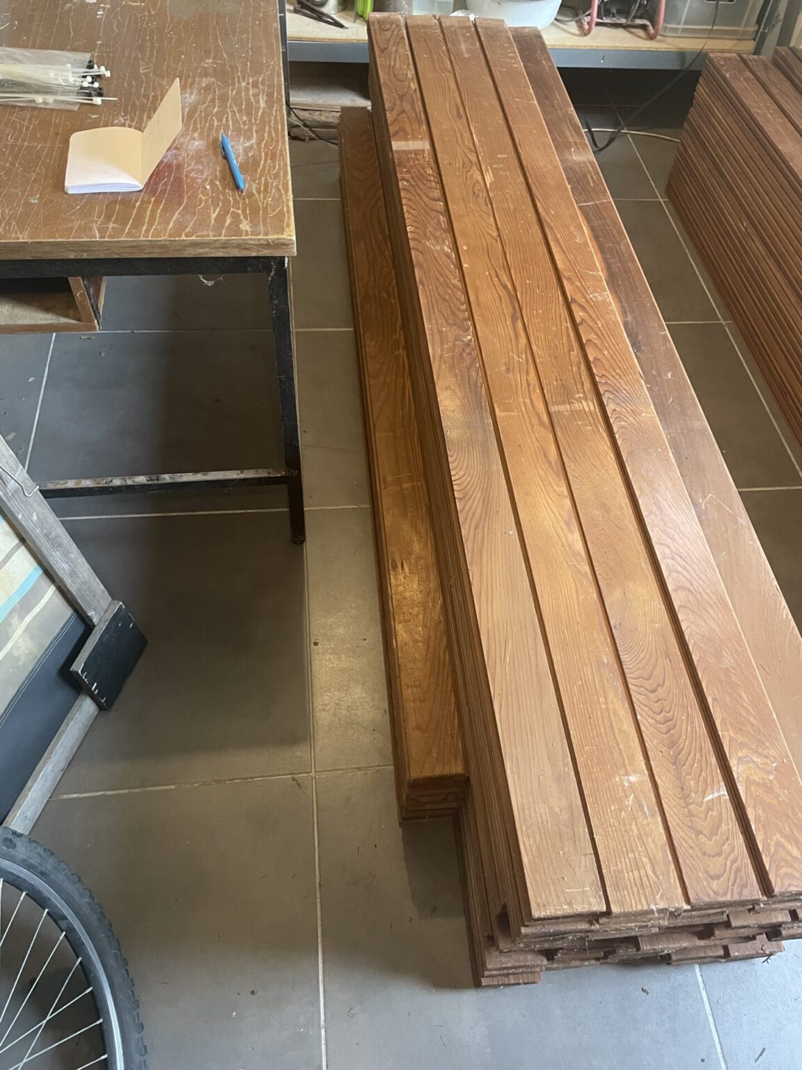 Profilholz Bretter Paneele aus Red Wood Holz Mammutbaum