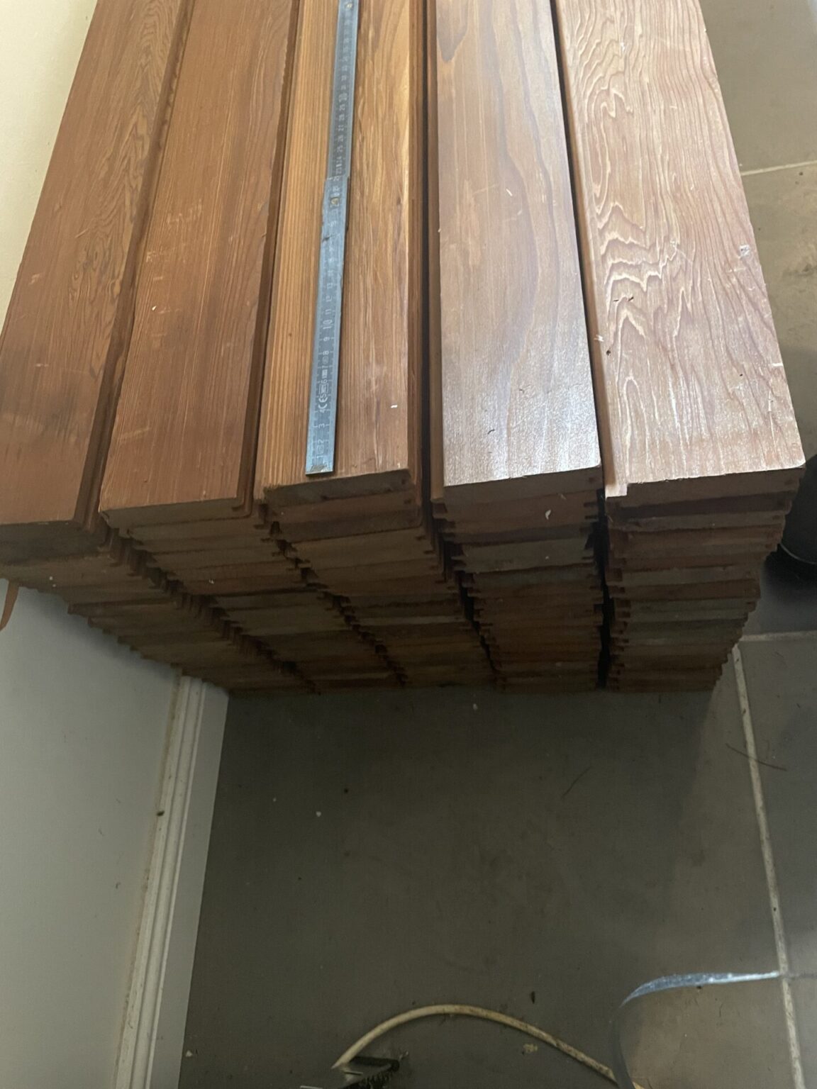 Profilholz Bretter Paneele aus Red Wood Holz Mammutbaum
