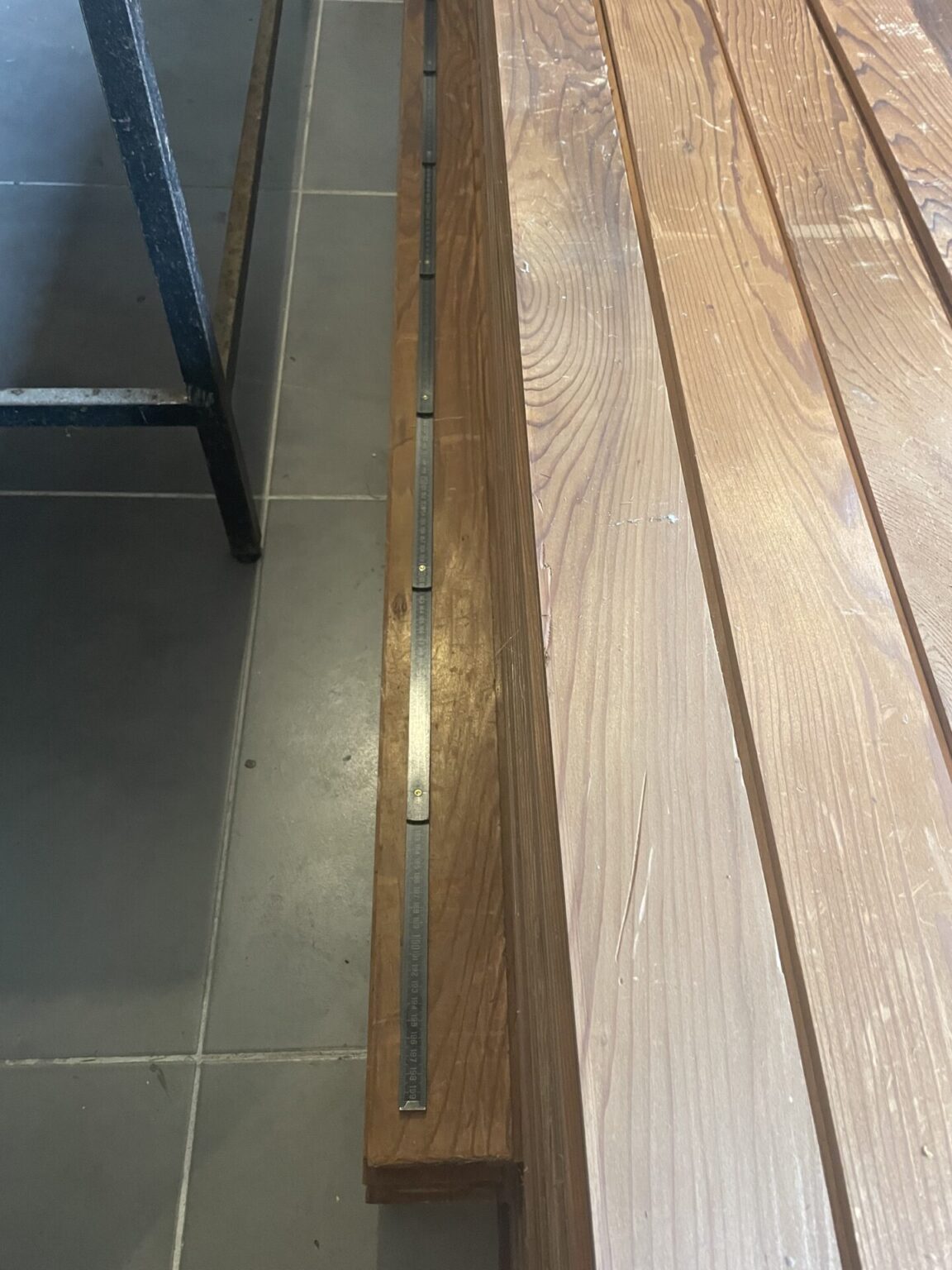 Profilholz Bretter Paneele aus Red Wood Holz Mammutbaum