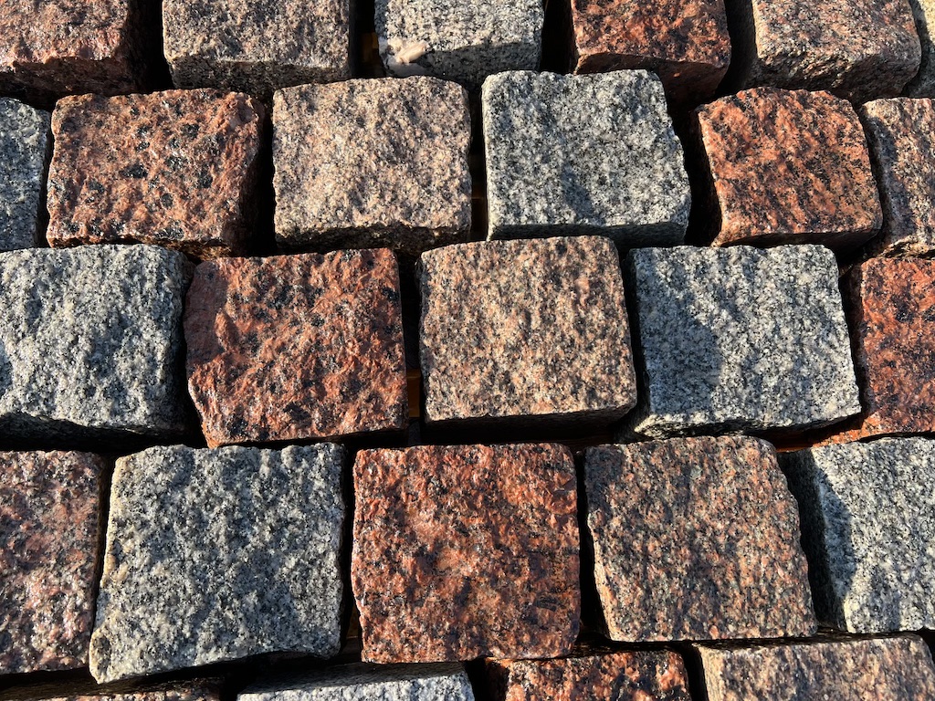 Bunte Granit Pflastersteine 10×10 cm Granitwürfel Pflaster
