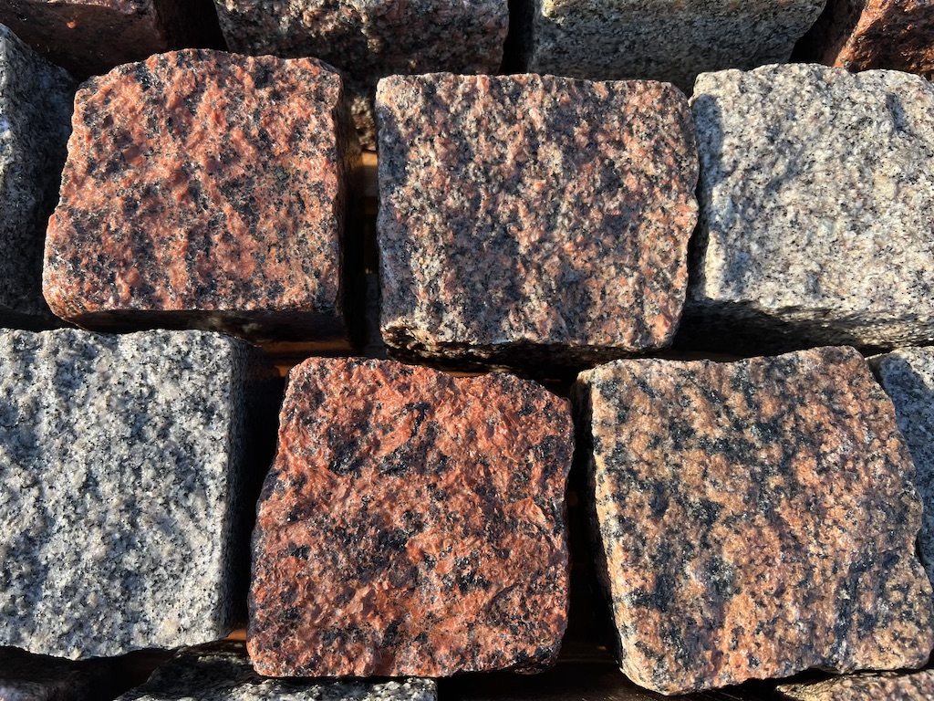 Bunte Granit Pflastersteine 10×10 cm Granitwürfel Pflaster