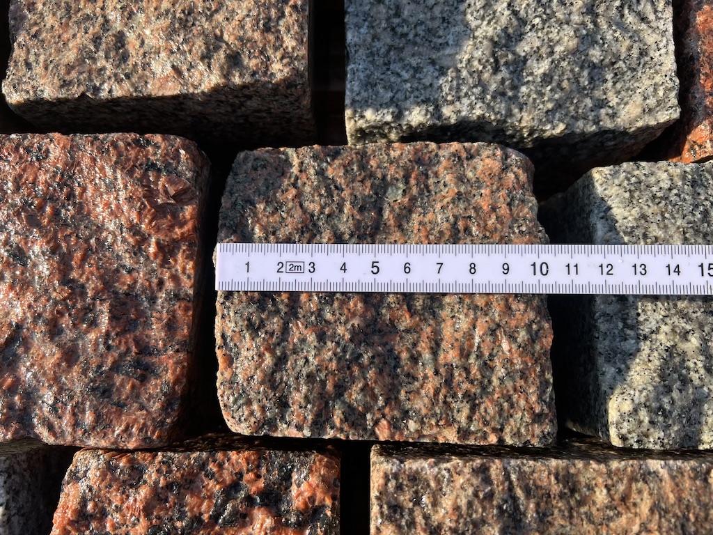 Bunte Granit Pflastersteine 10×10 cm Granitwürfel Pflaster