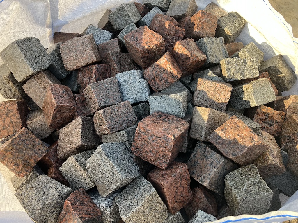 Bunte Granit Pflastersteine 10×10 cm Granitwürfel Pflaster