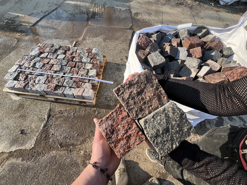 Bunte Granit Pflastersteine 10×10 cm Granitwürfel Pflaster