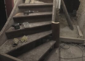 Treppenstufen aus Holz innen