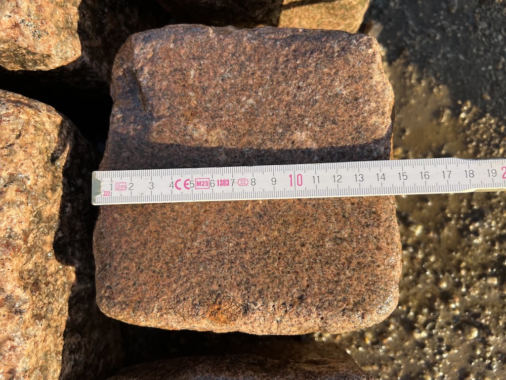 Altes Granitpflaster 15×15 cm – rötliche & bräunliche Farbtöne – Altstadtpflaster Antik