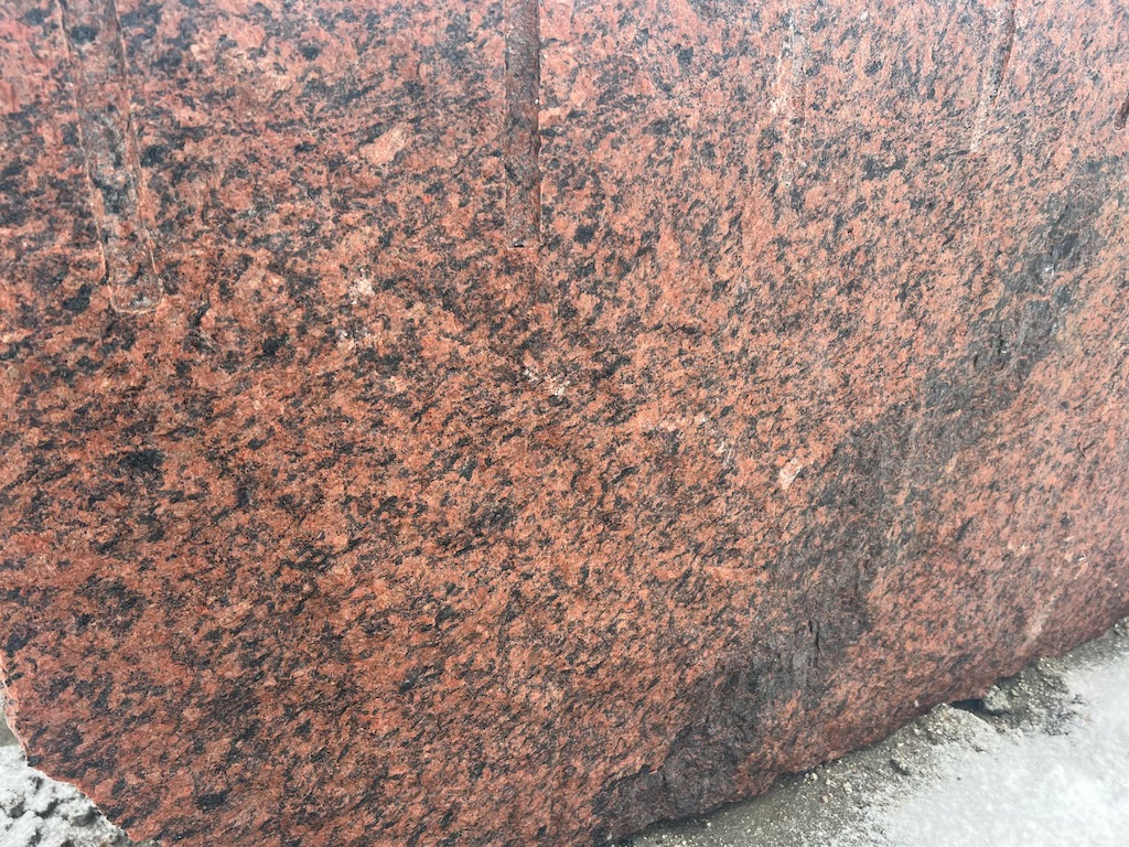 Rötliches Granit Pflastersteine 9×11 cm – frostbeständiger Naturstein