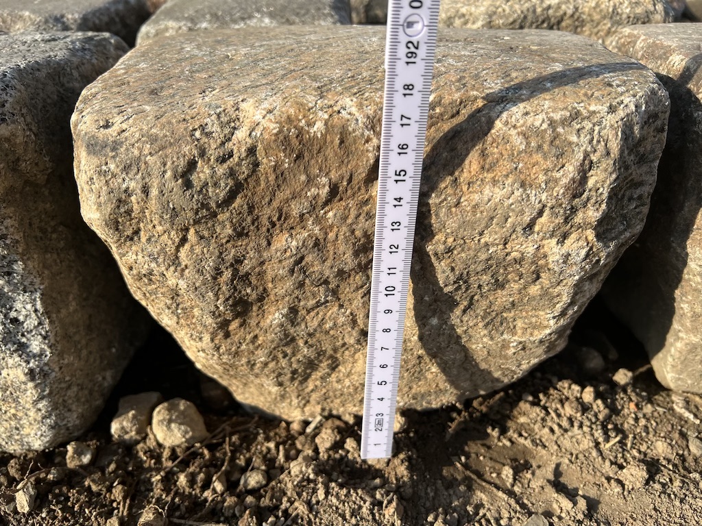 Altes Granitpflaster 18×18 cm – Granitwürfel Altstadtpflaster aus Naturstein