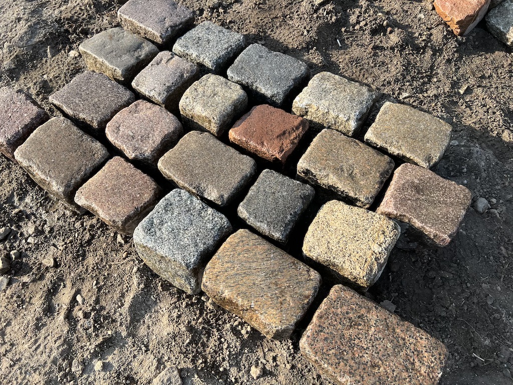 Altes Granitpflaster 18×18 cm – Granitwürfel Altstadtpflaster aus Naturstein