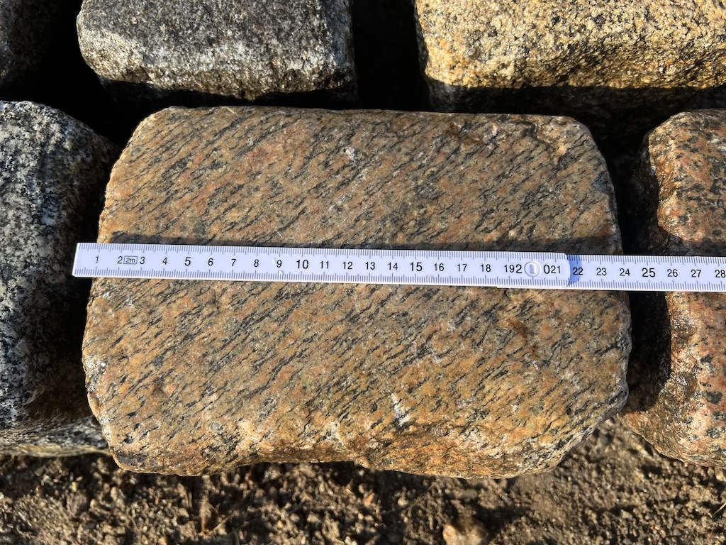 Altes Granitpflaster 18×18 cm – Granitwürfel Altstadtpflaster aus Naturstein