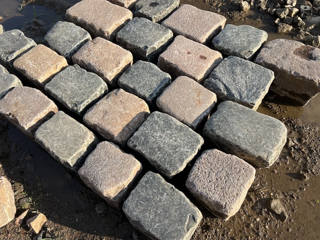 Historisches Granitpflaster 16×16 – handverlesenes Altstadtpflaster
