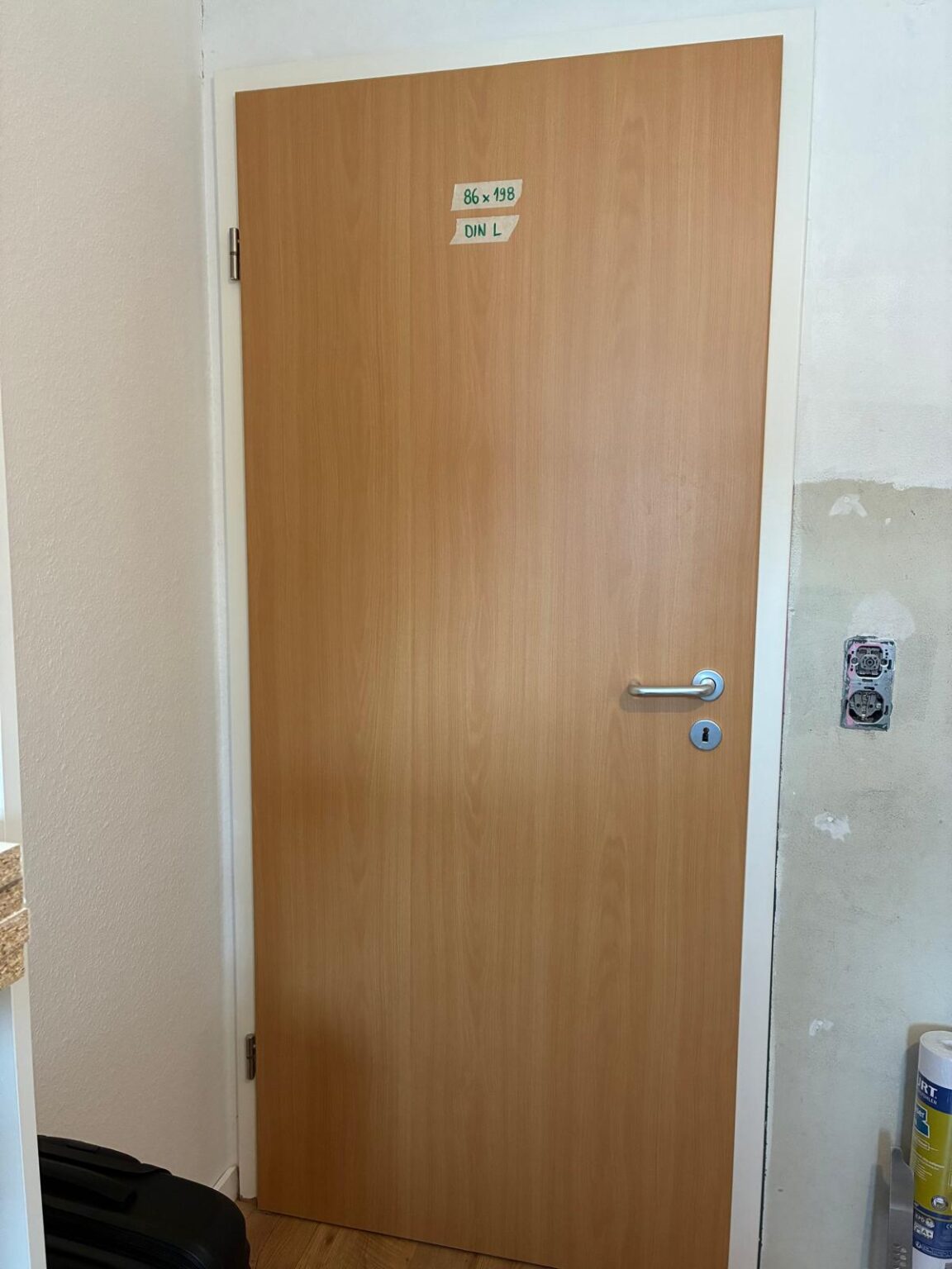 Holztür mit Buchefurnier