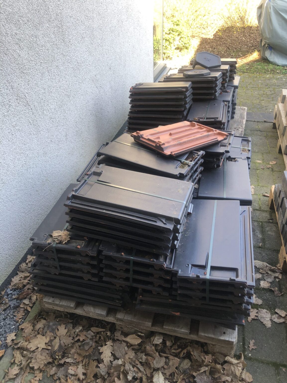 Jacobi Walther Stylist, samtschwarz- flacher Dachziegel