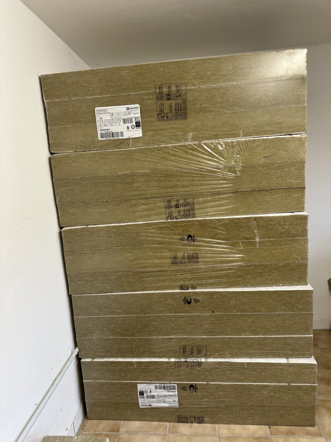 Rockwool Coverrock 2 NEU Steinwolle mit Putzträgerplatte, 30 Platten (43qm) abzugeben