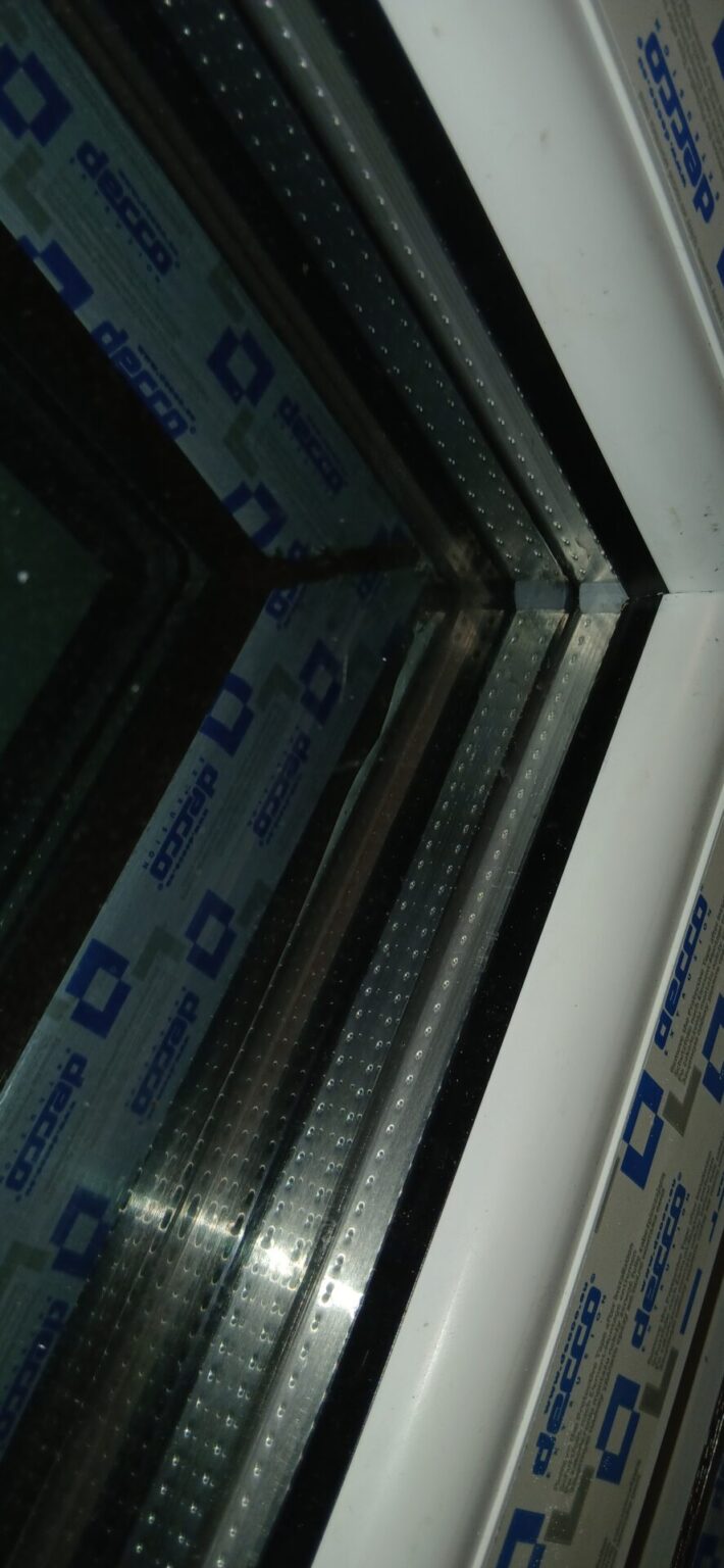 4x neue 3-fach verglaste PVC-Alu Fenstwr