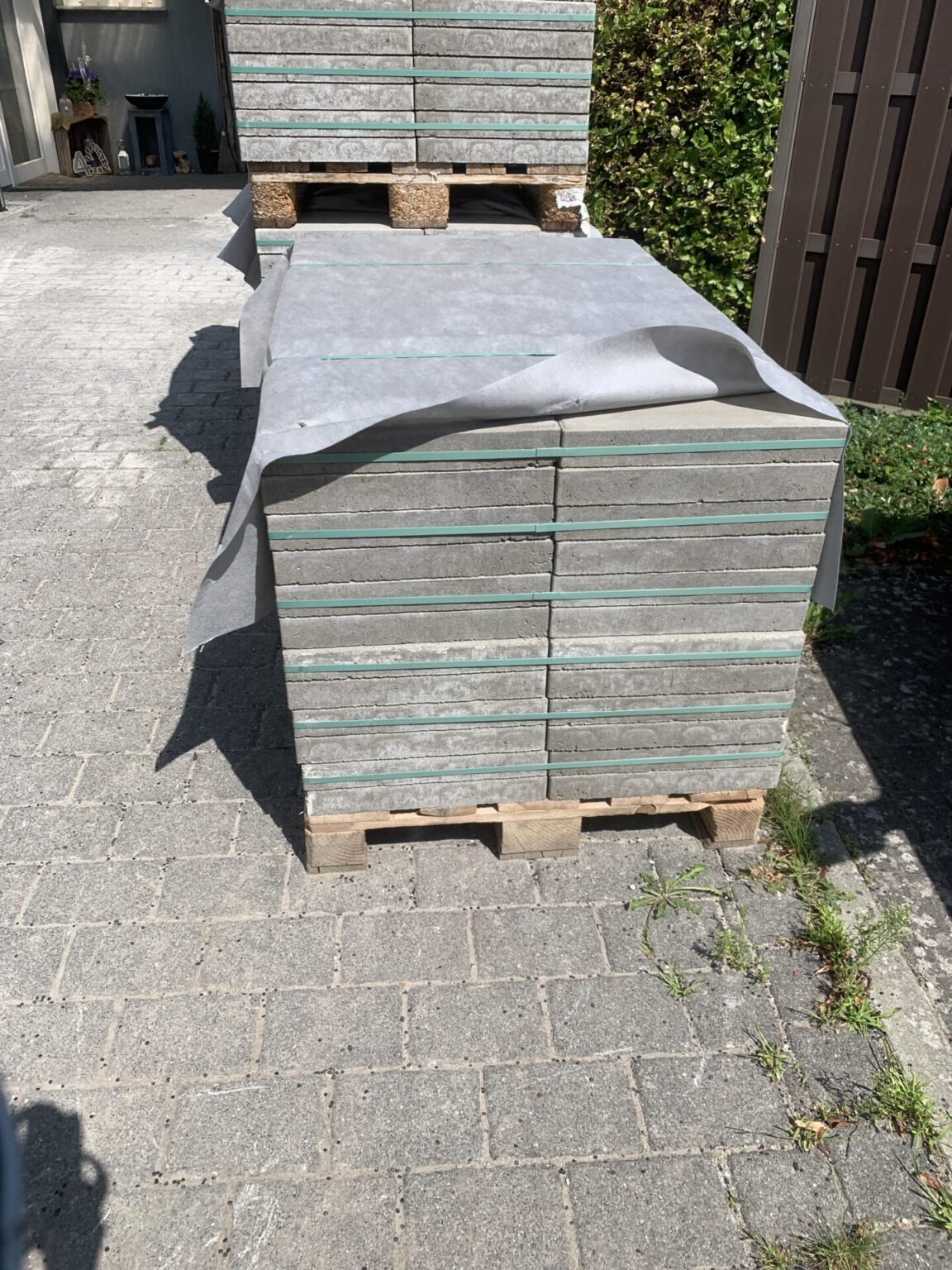 ca. 11qm Betonplatten 60x40x5 cm grau mit Fase