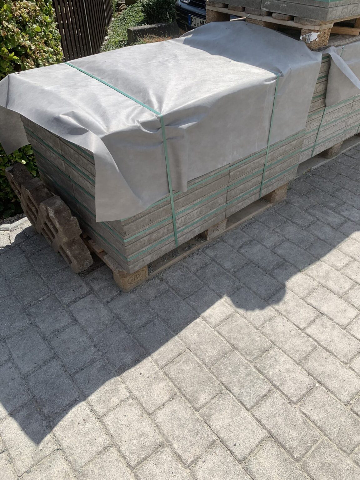 ca. 11qm Betonplatten 60x40x5 cm grau mit Fase