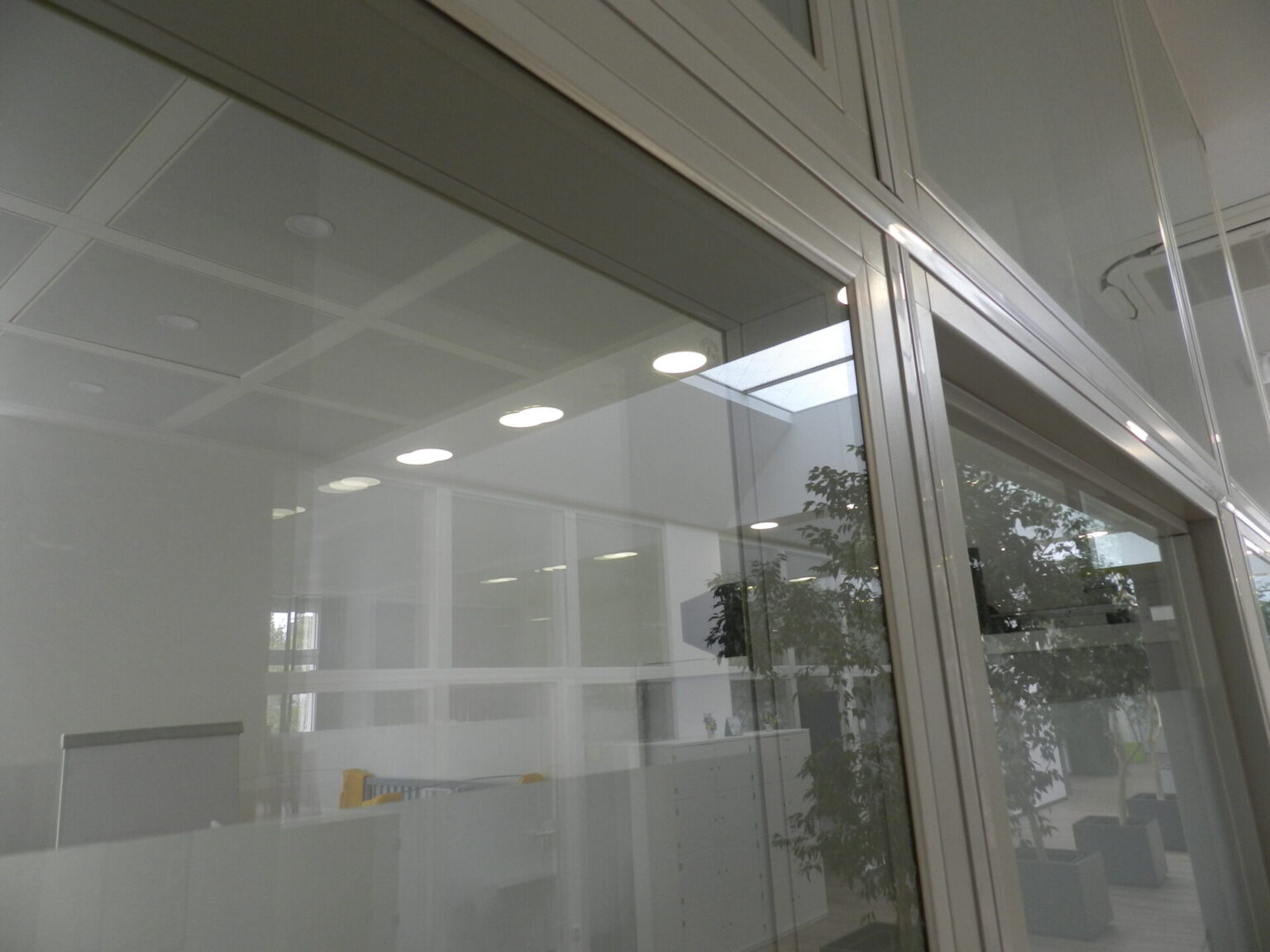 Lehnert GmbH Glastrennwand / Bürotrennwand /Trennwand