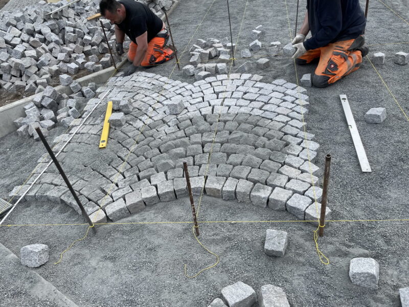 Granitpflaster 8/11 cm Hellgrau – mit Lieferung – Naturgranit aus Schlesien