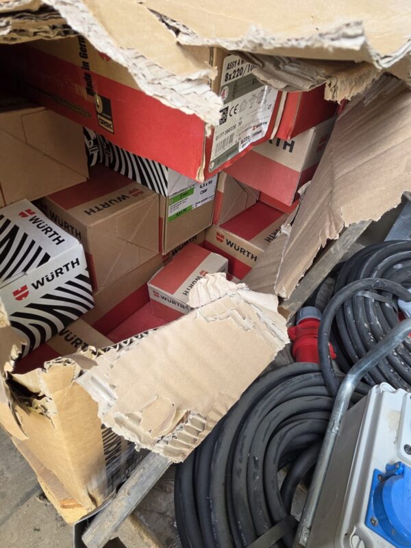Großer Posten Würth Schrauben / Befestigungsmaterial – Neu & OVP im Palettenkarton