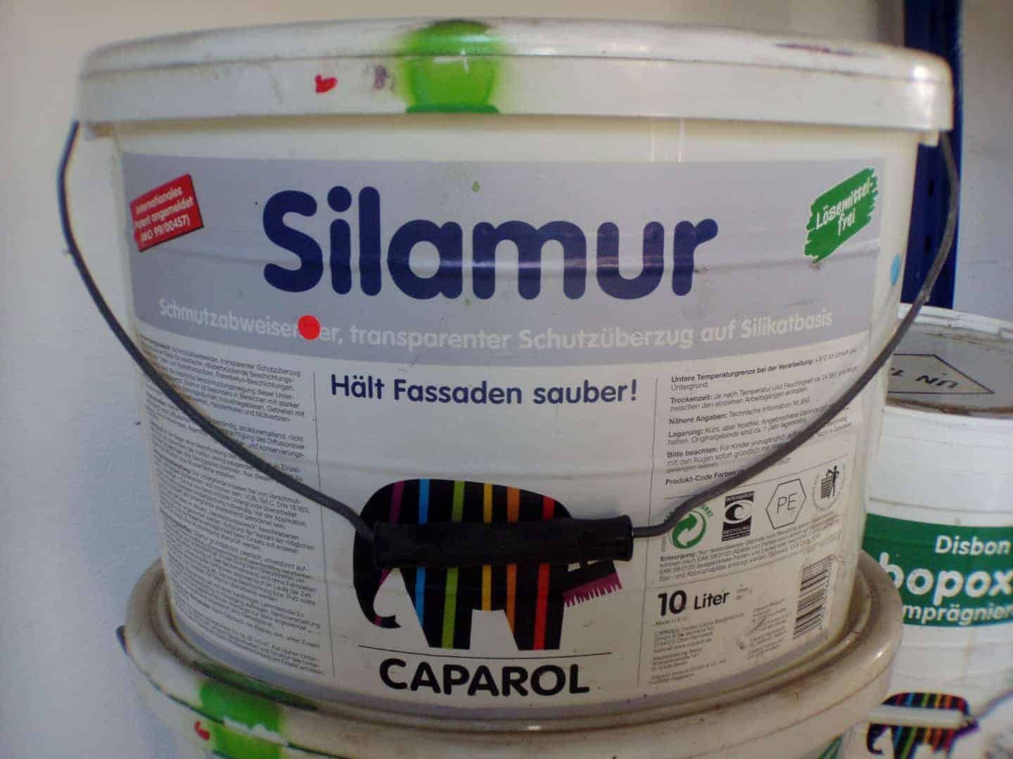 Caparol Silamur, farbloser Fassadenschutz auf Silikatbasis
