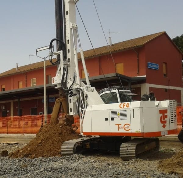 New piling / drilling rig  Tescar CF4