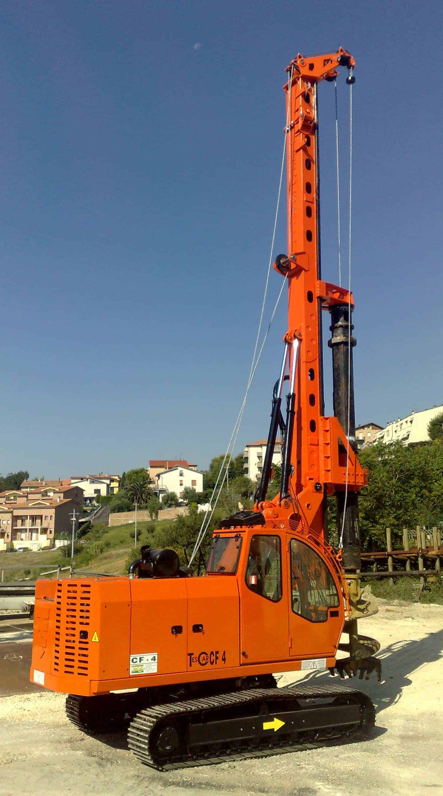 New piling / drilling rig  Tescar CF4