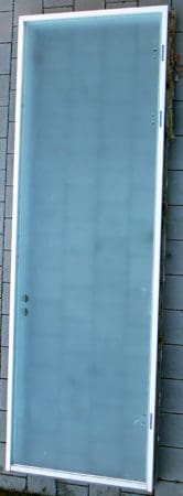 Ganzglastürblatt, ESG 10 mm, satiniert mit Bodendichtung & Stahlzarge, 0,885 x 2,75 m Ganzglastürblatt, ESG 10 mm, satiniert mit Bodendichtung & Stahlzarge, 0,885 x 2,75 m