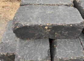 Trockenmauer Beton Diephaus Antik basalt gerumpelt