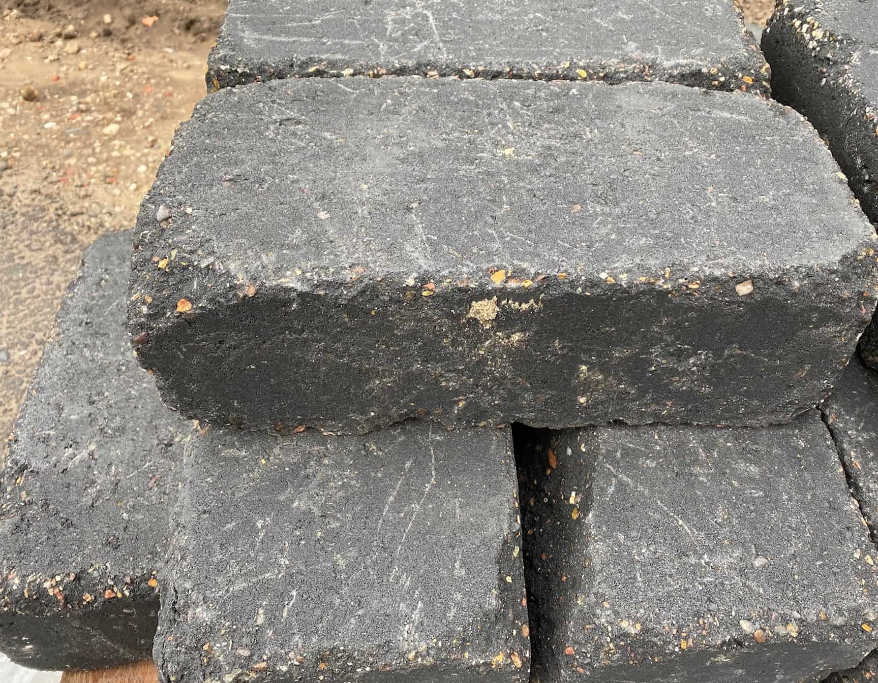Trockenmauer Beton Diephaus Antik basalt gerumpelt