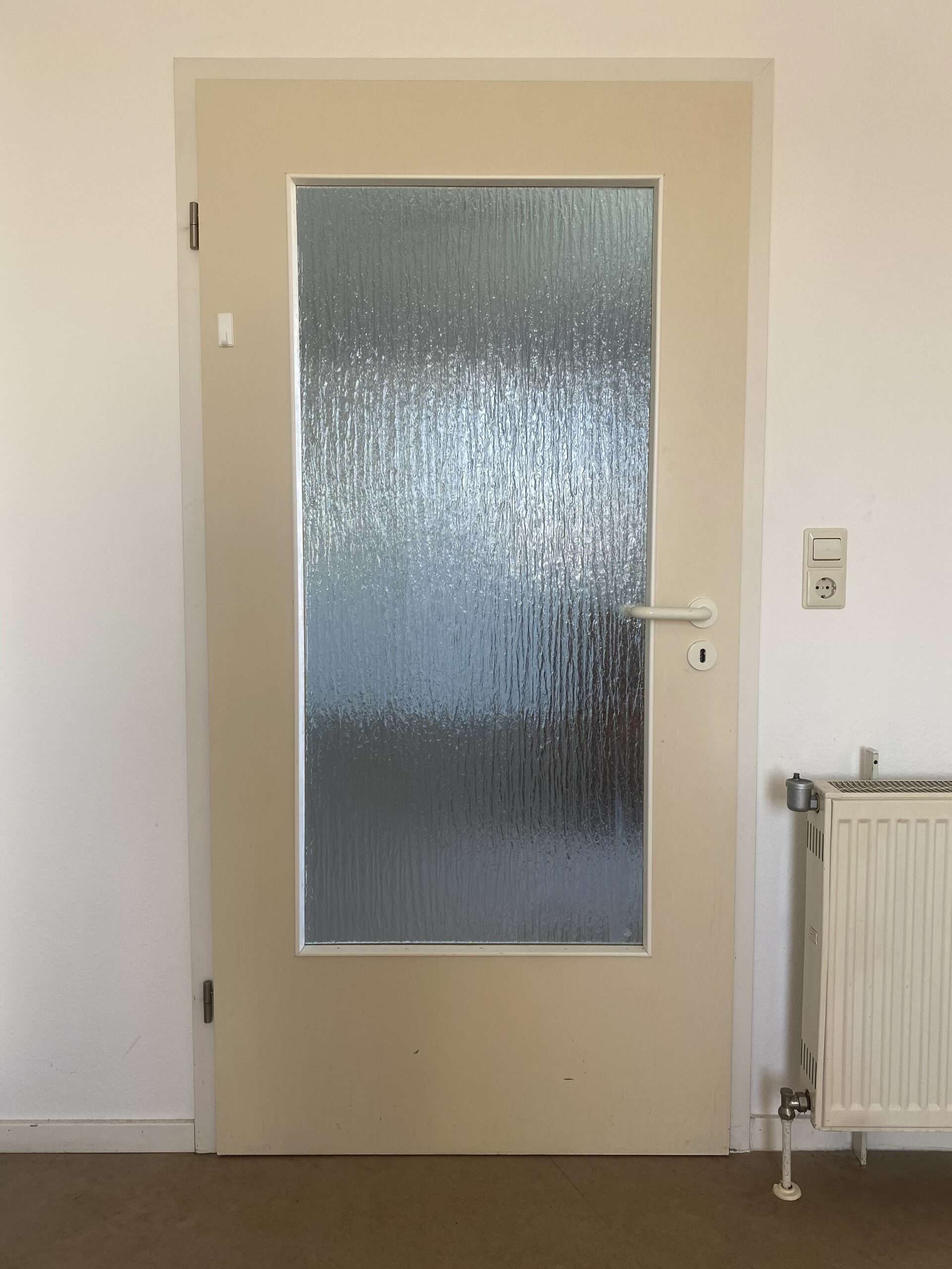 Zimmertür mit Glaselement