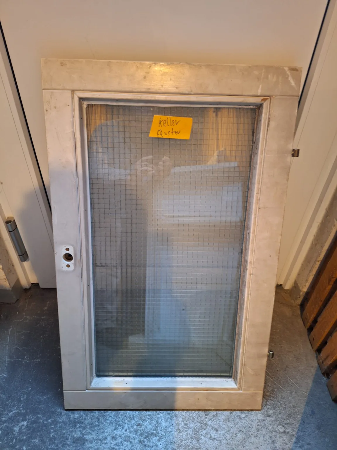 Kellerfenster mit Sicherheitsglas