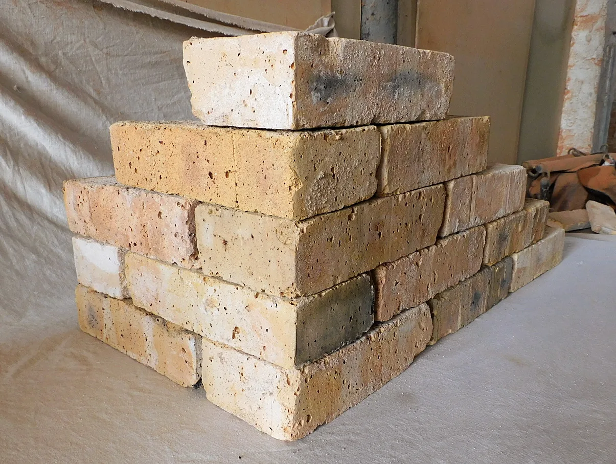 Mediterrane Ziegel Backstein Landhaus Rückbau Steine Garten Mauer used look