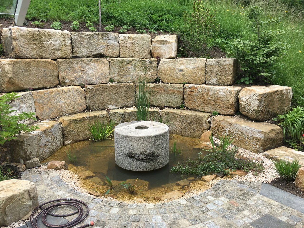 Mauersteine aus Stubensandstein gebraucht, verschiedene Maße, maschinenversetzbar – 1000 kg