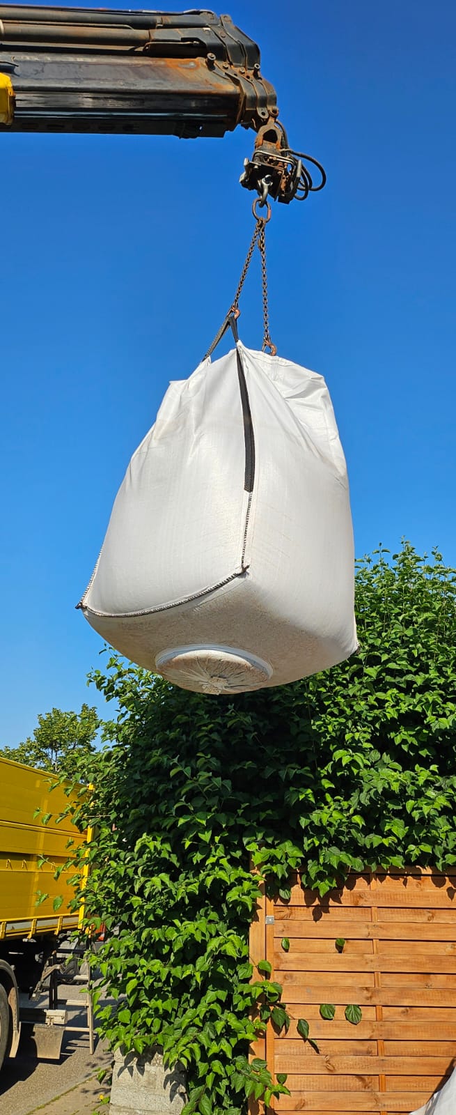 Big Bag mit Auslaufschlauch kaufen Baustoffe kaufen auf restado