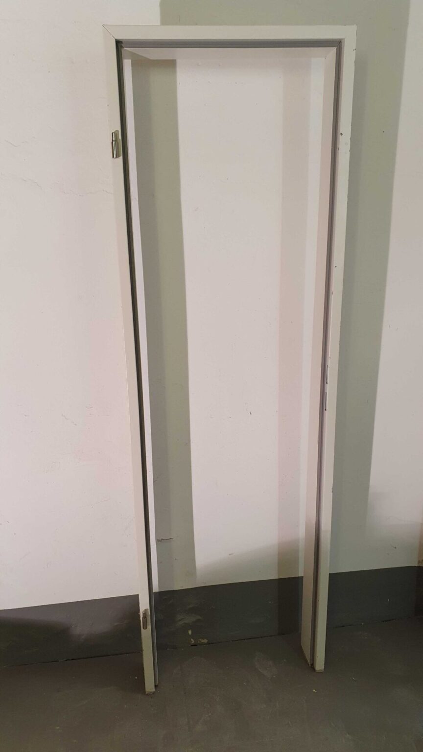 Zarge 560 x 1970 mm Links Metall Weiß