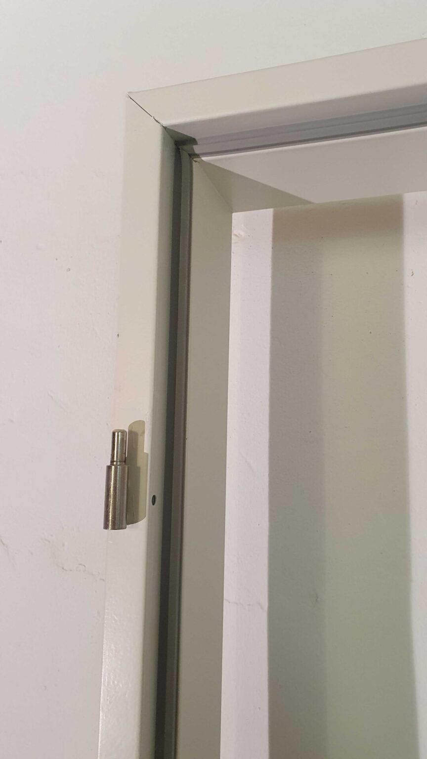 Zarge 560 x 1970 mm Links Metall Weiß