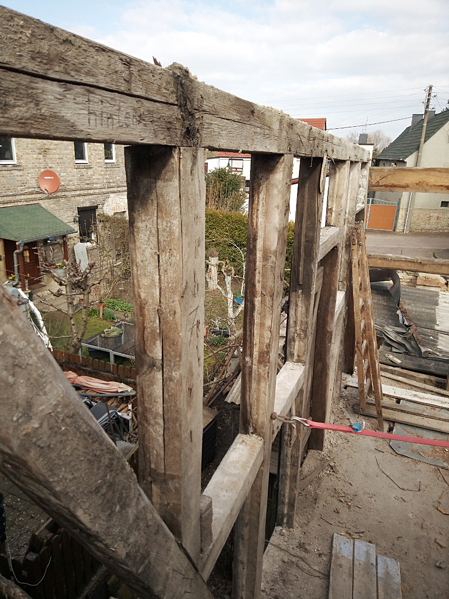Tiny house Fachwerk haus Garten Hütte Rückbau komplett Dokumentation Wiederverwendung nachhaltig  Altholz balken Dachziegel Altziegel